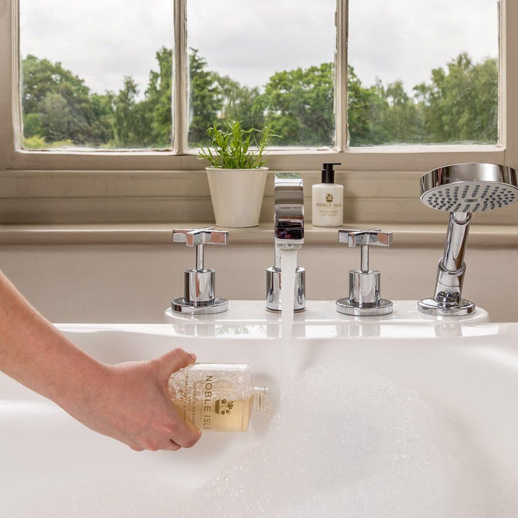 THE TOP BENEFITS OF BATHING REVEALED